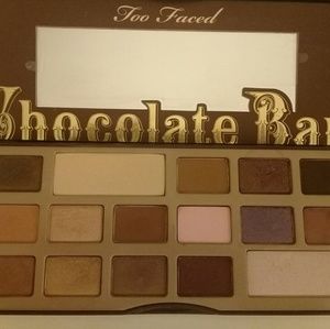 Too faced Chocolate Bar eyeshadow